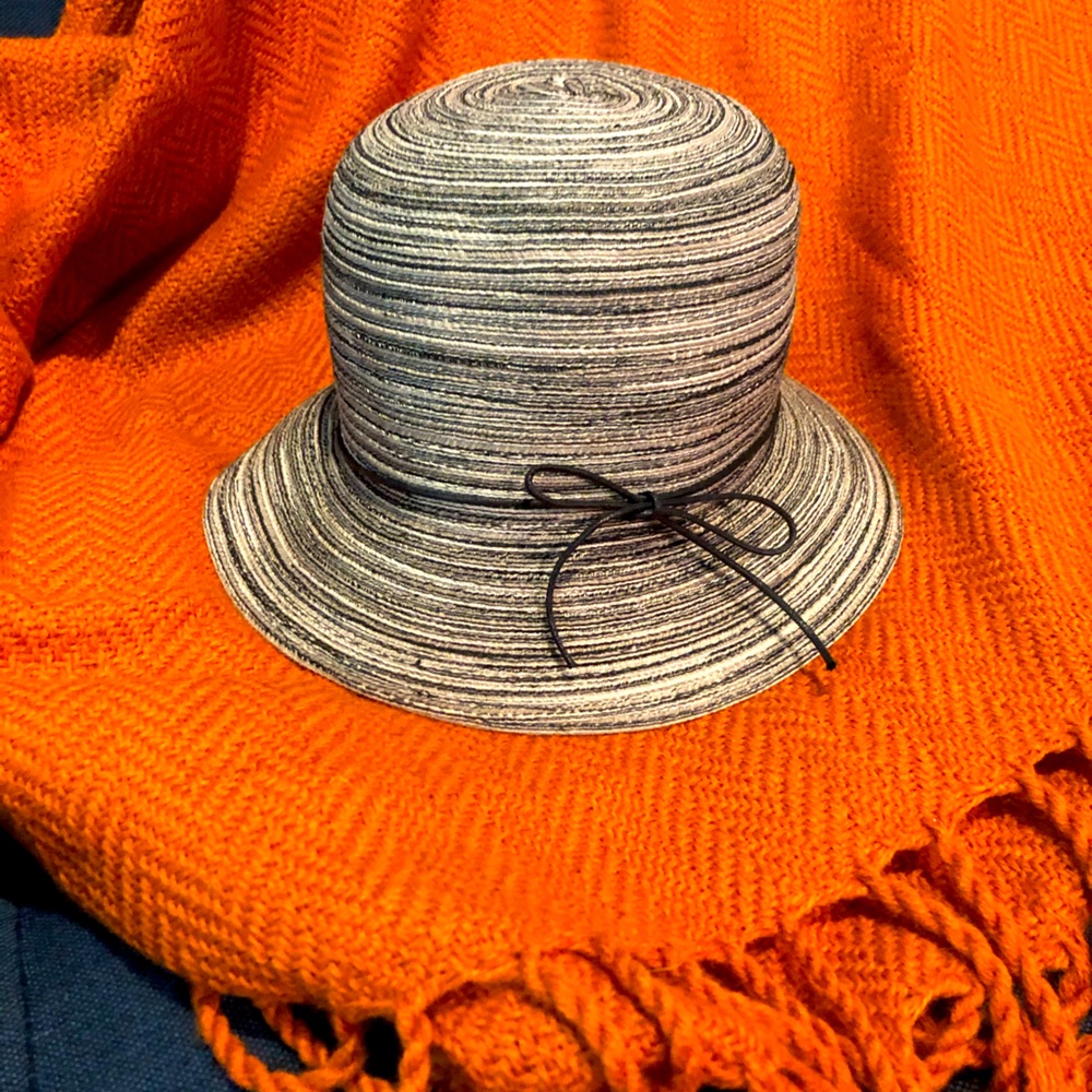 Darling hat!